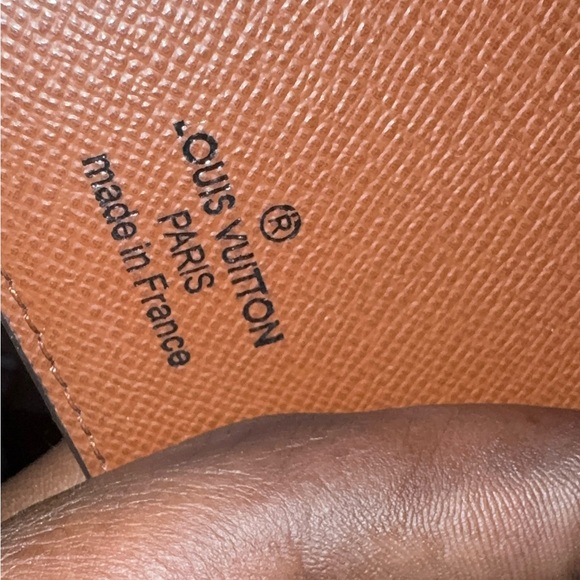 Louis Vuitton Monogram Box Bag in Brown with Gold Hardware - Picture 6 of 10